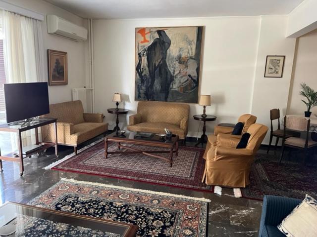 Spacious And Sunny Appartment In Cholargos Aten Exteriör bild